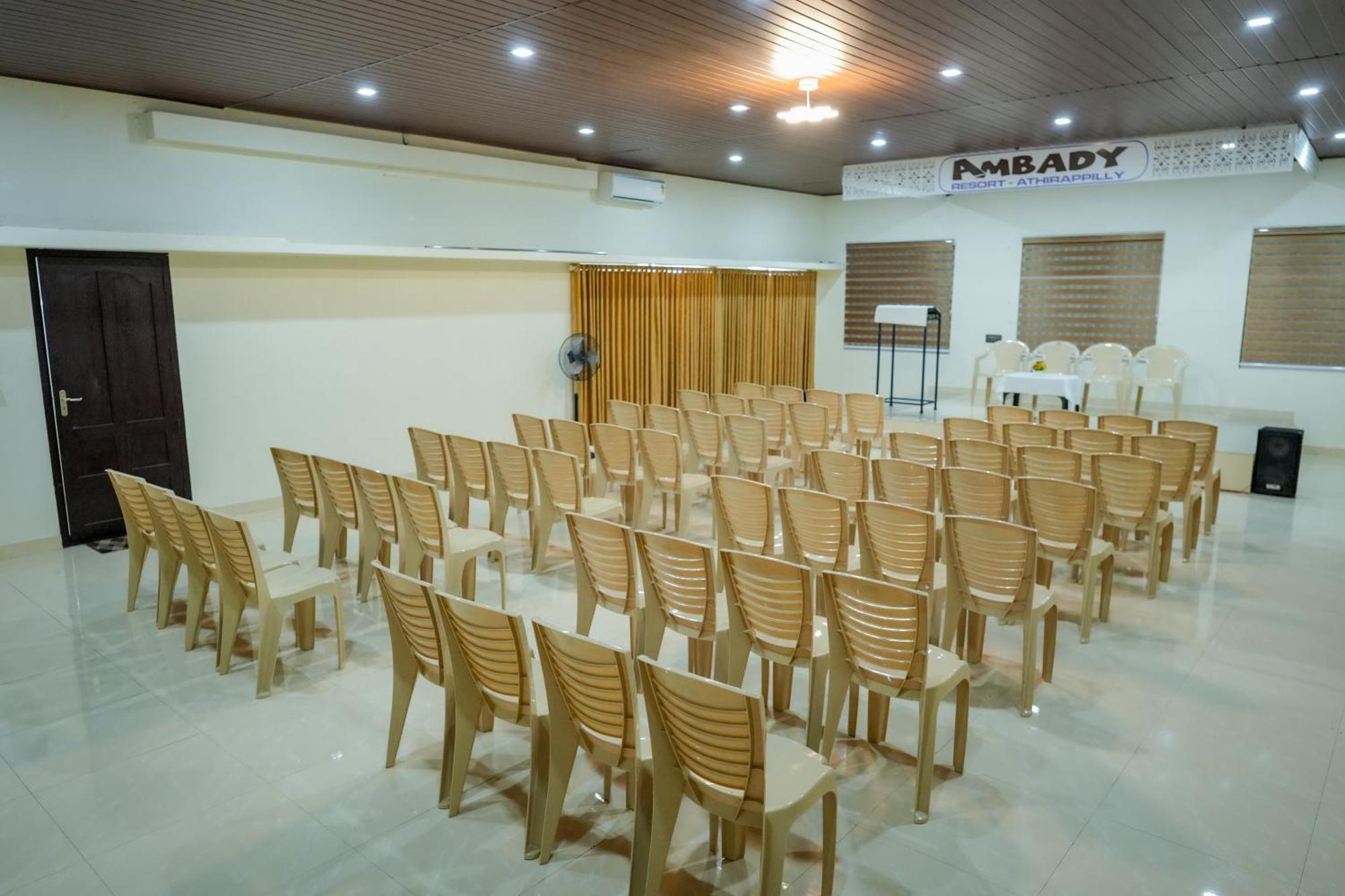 Athirappilly Ambady Resort Buitenkant foto
