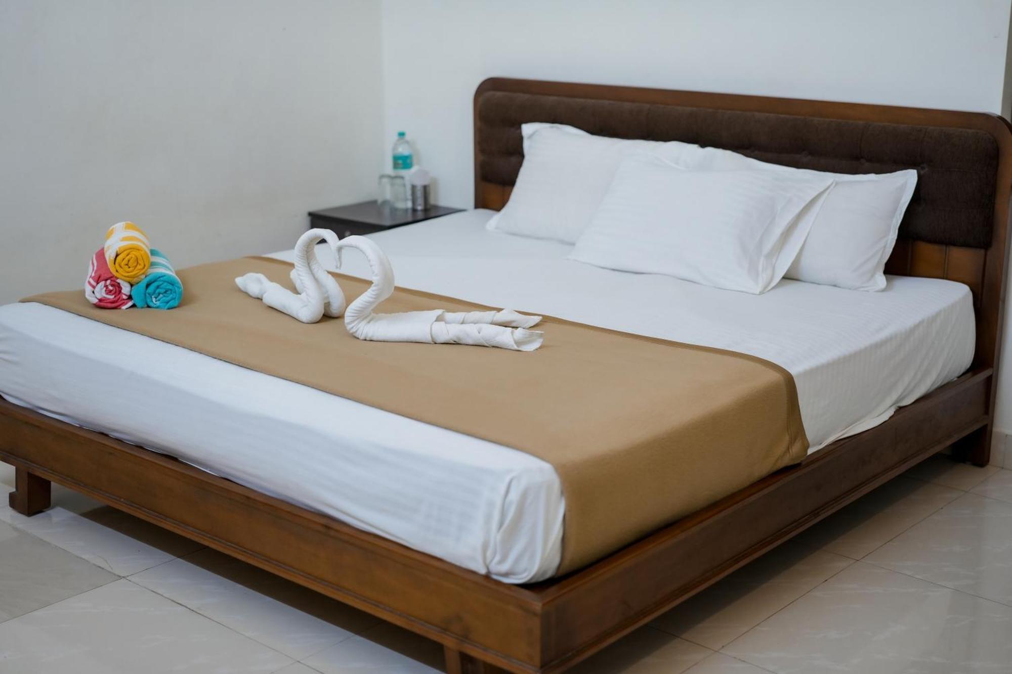 Athirappilly Ambady Resort Buitenkant foto